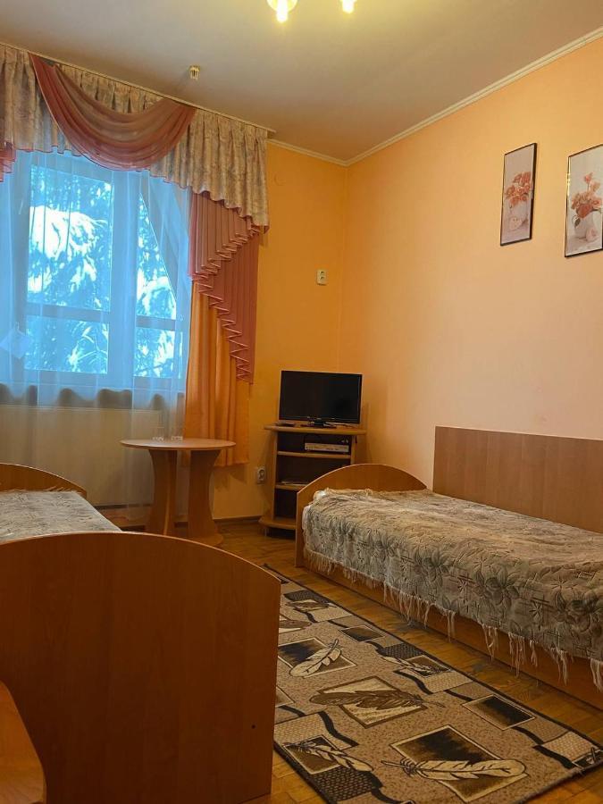 Hotel Lemon à Drogobych Extérieur photo