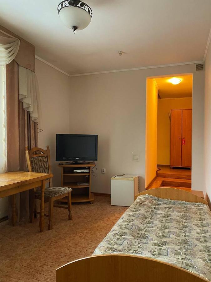 Hotel Lemon à Drogobych Extérieur photo